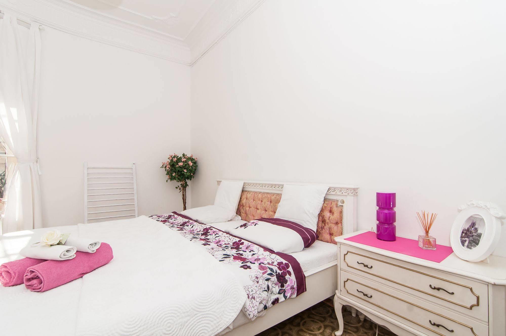 Bed and Breakfast Casa Trianon Барселона Екстер'єр фото